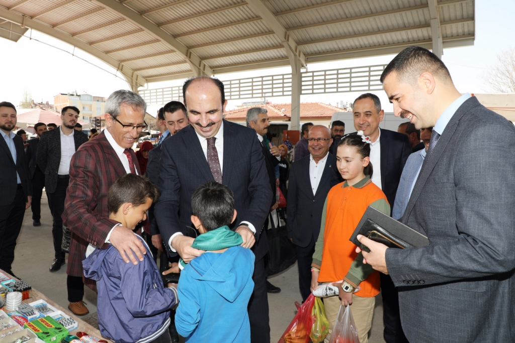 Büyükşehir Belediye Başkanı Altay Sarayönü’ne geldi