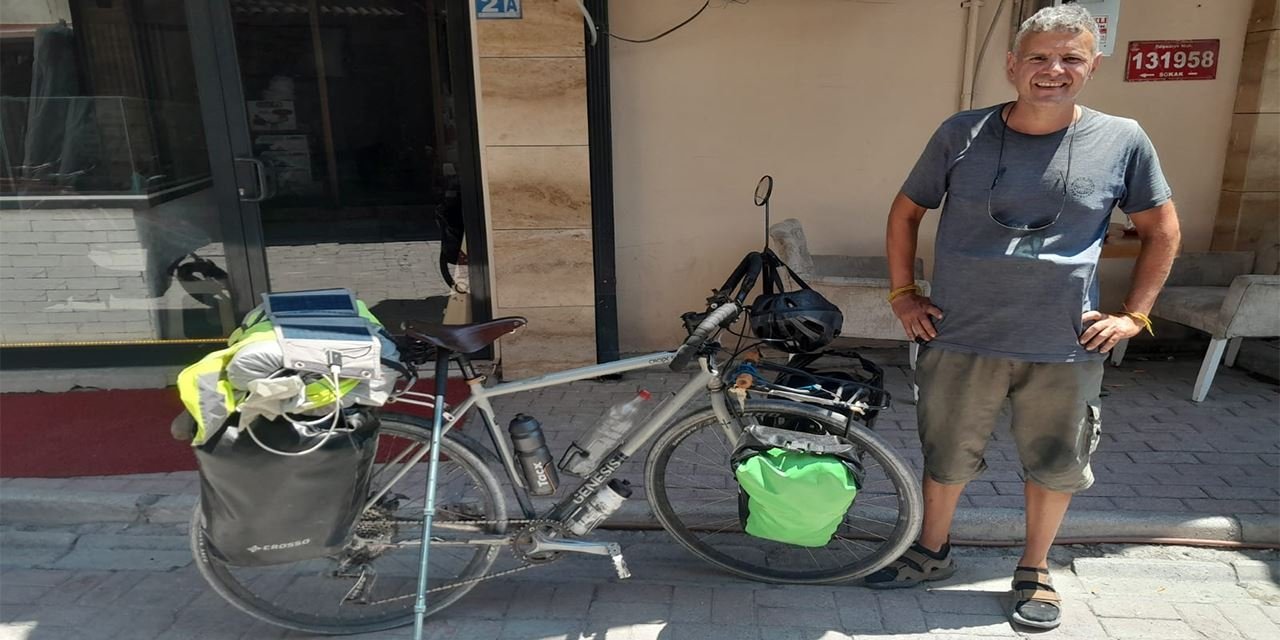 Fransa’dan bisikletle gelip Konya’da durdu