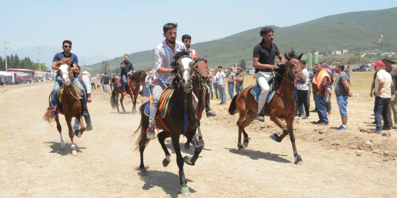 Rahvan atlar şampiyonluk için koşacak