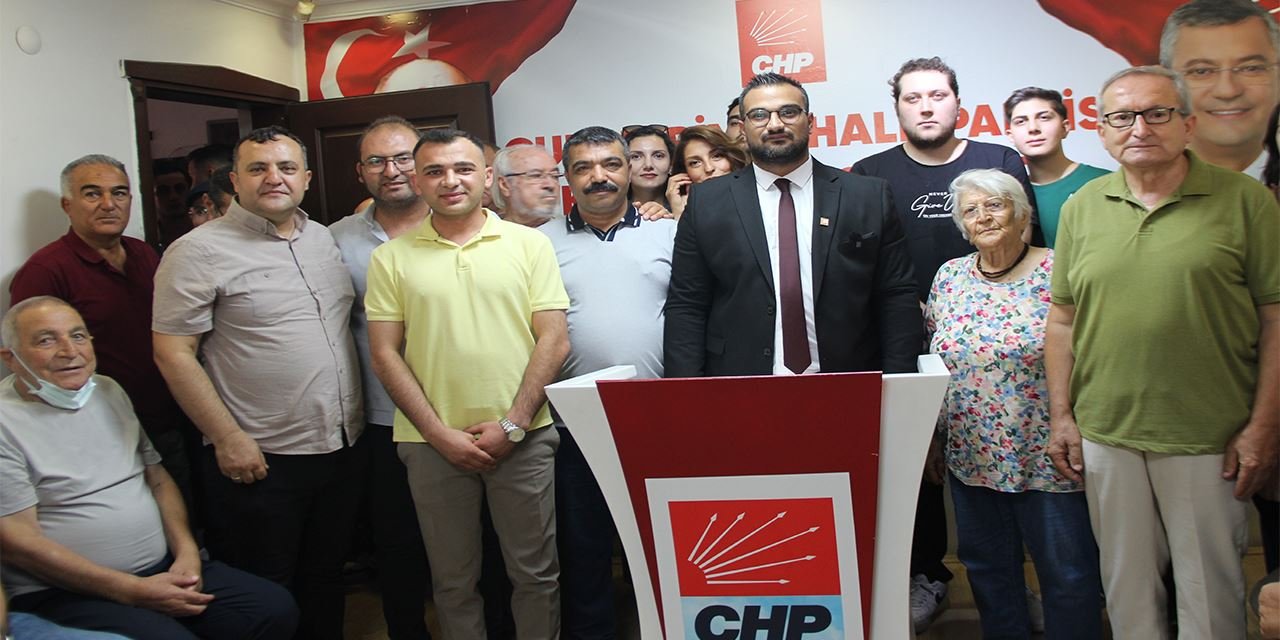 “Birlikte başaracağız” diyerek adaylığını açıkladı