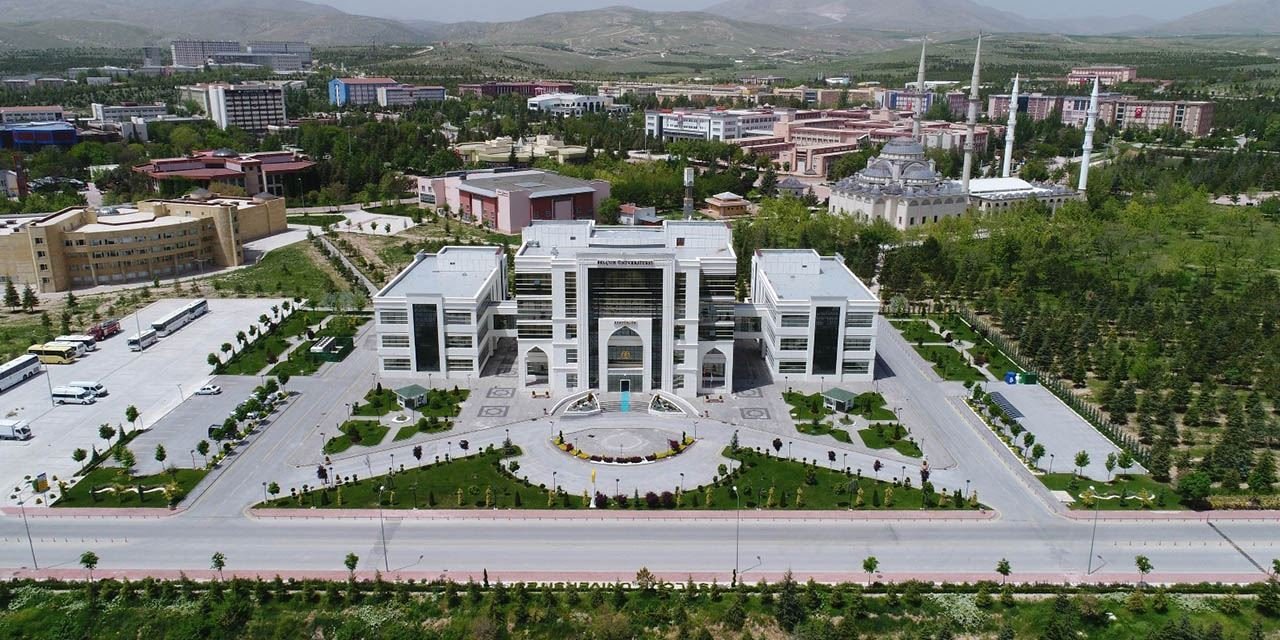 Selçuk Üniversitesi URAP'ta Türkiye 18'incisi oldu