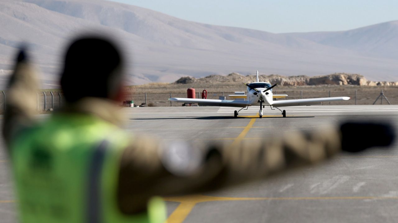 Bu sene 39 pilot adayı alacak