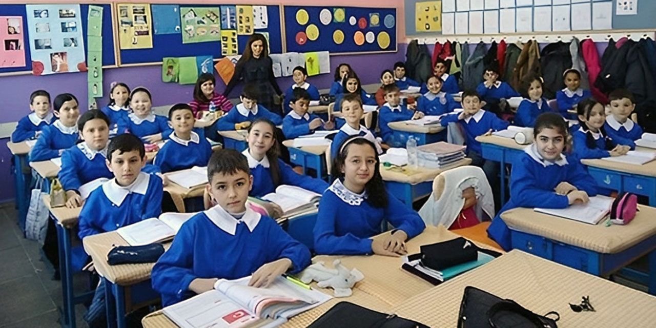 Okullarda yeni dönem: Forma zorunluluğu geri geliyor