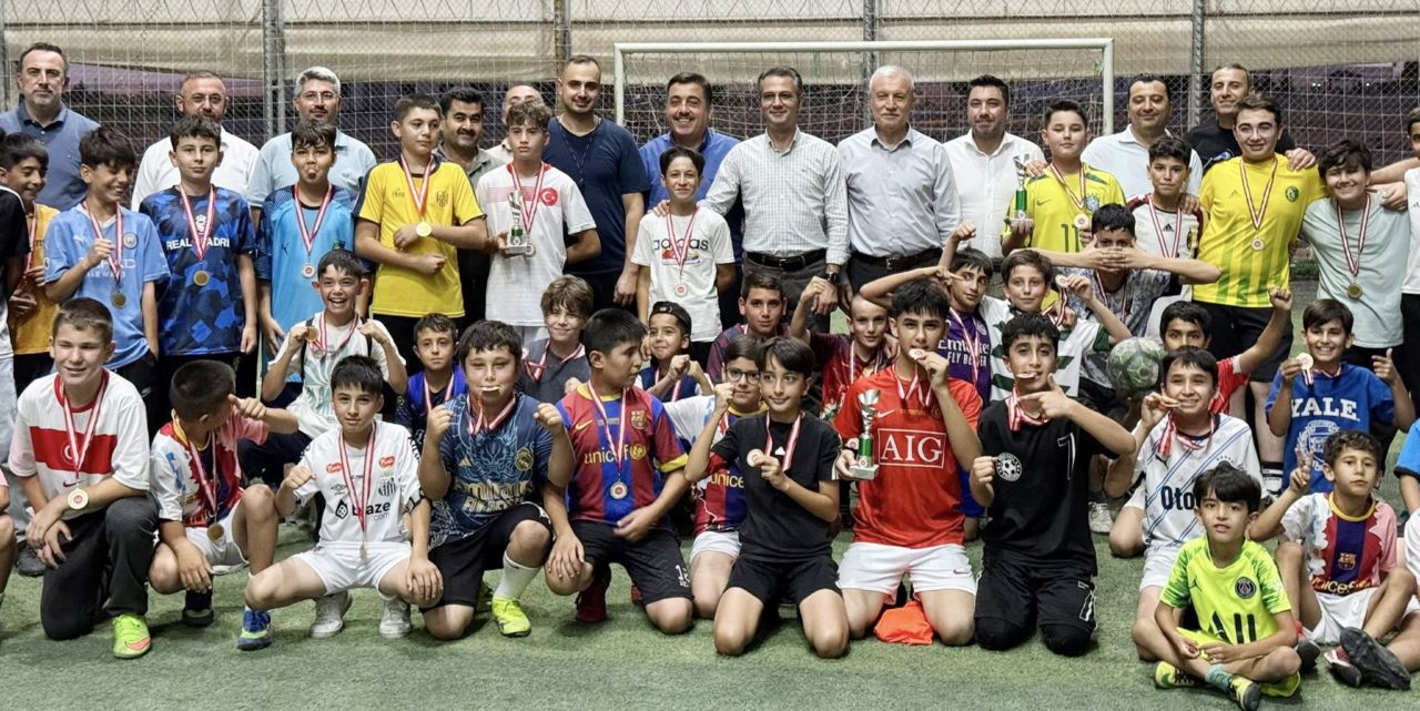Kur'an Kursu öğrencileri futbol turnuvasında buluştu