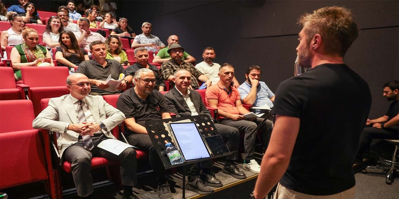 Başkan Pekyatırmacı Müslüm Gürses konseri provasına katıldı