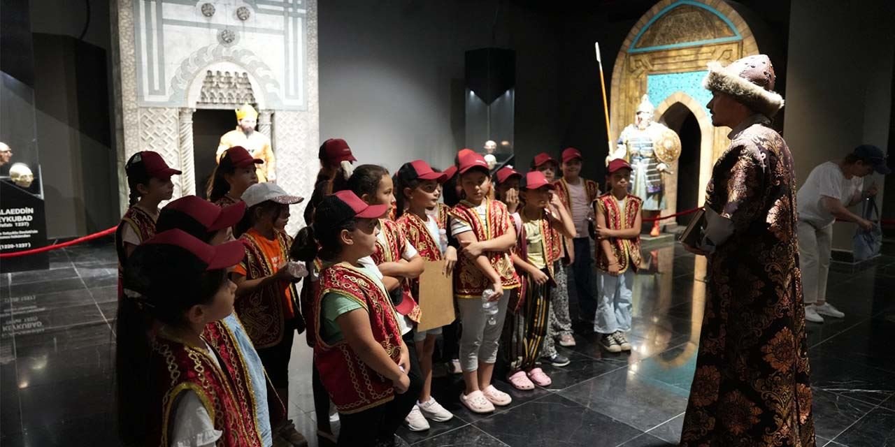 Konya’da 3 bin öğrenci “canlı tarih” turunda
