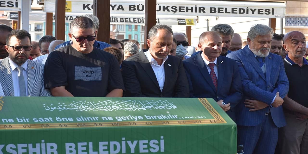 Erbakan, Konya’da aile acısına ortak oldu