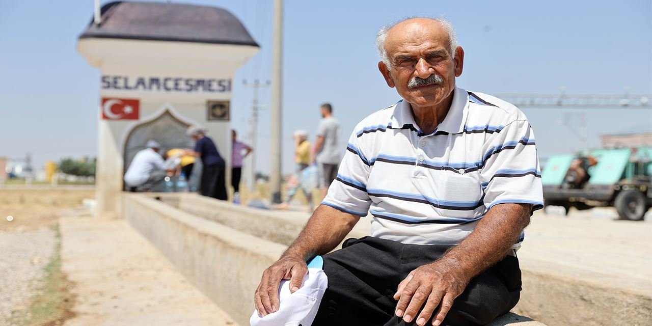 Sarayönü’nde emekli usta yıkılmak üzere olan çeşmeleri tek tek ayağa kaldırıyor