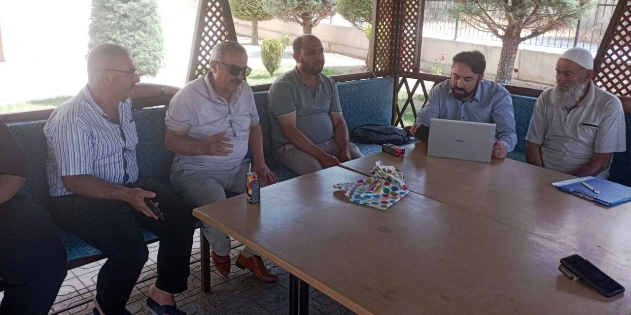 Kurşunlu'da çiftçileri bilgilendirdiler