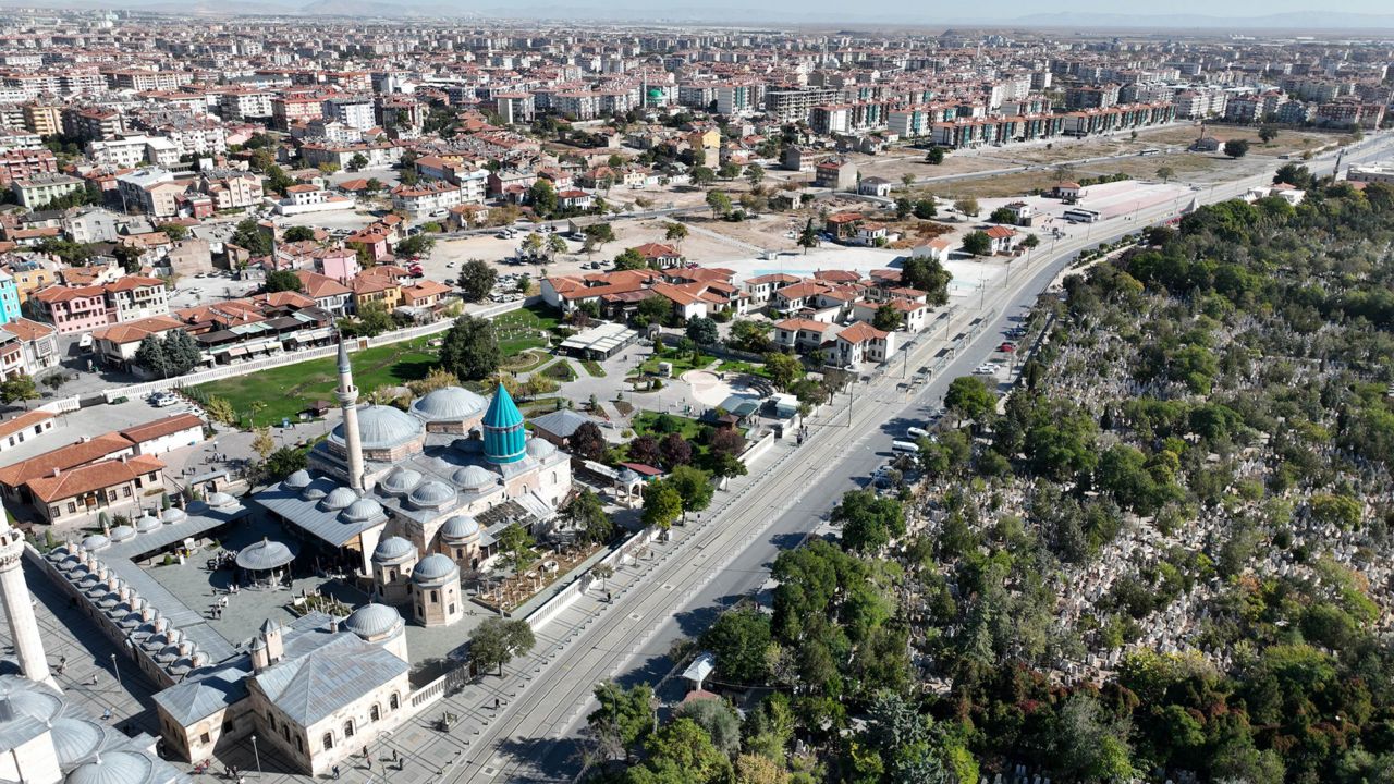 Mevlana'nın arkasına yeni müze yapılıyor