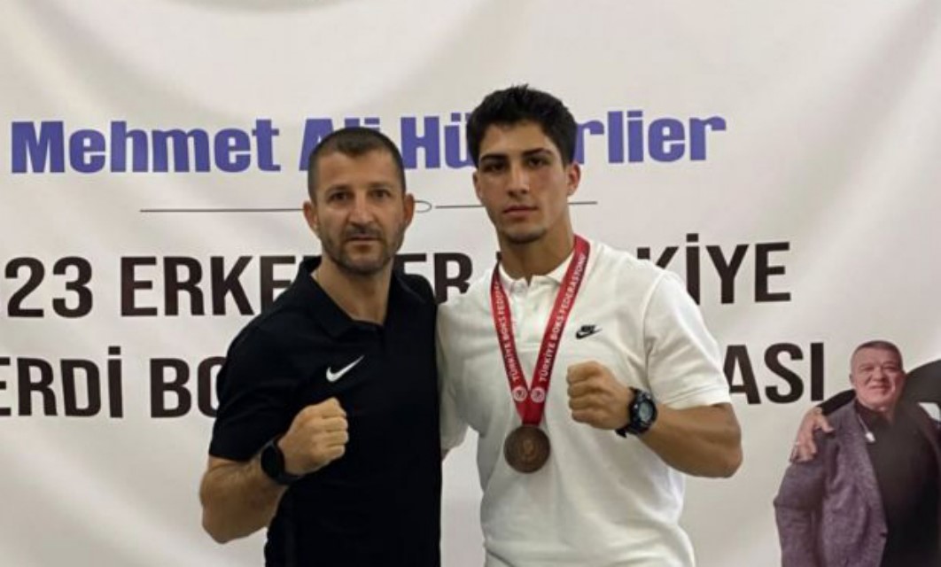 Boksta bronz madalyanın sahibi oldu