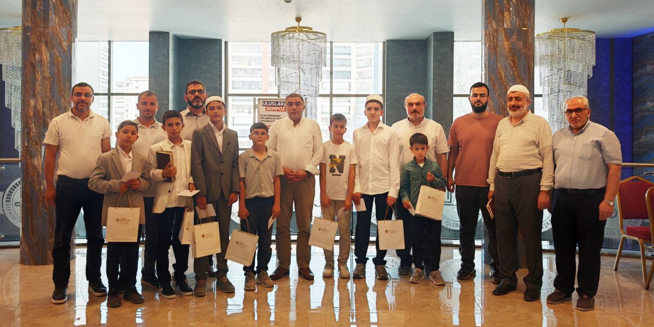 Hafızlık ve Kur'an-ı Kerimi güzel okumak için yarıştılar