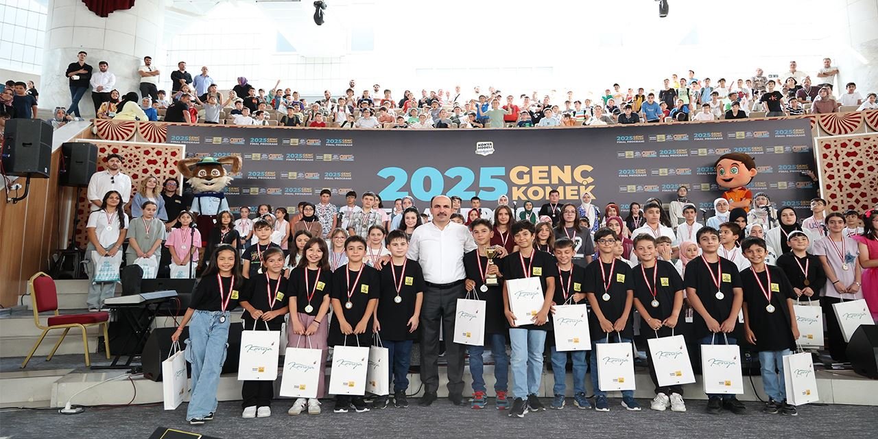 Genç KOMEK Yaz Okulu kapanışında Başkan Altay’dan hem eğitim hem vicdan çağrısı