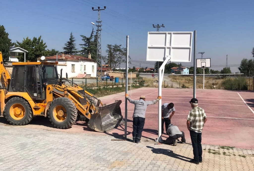 Ertuğrul'a spor sahaları yapıldı