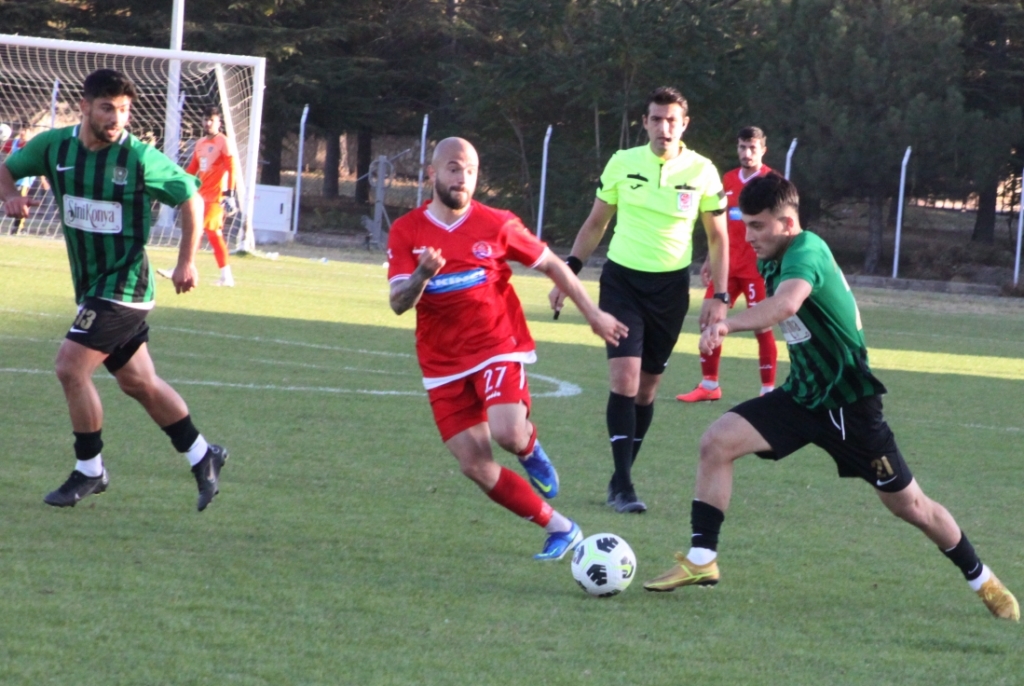 Sarayönü Belediyespor Sandıklı’ya patladı