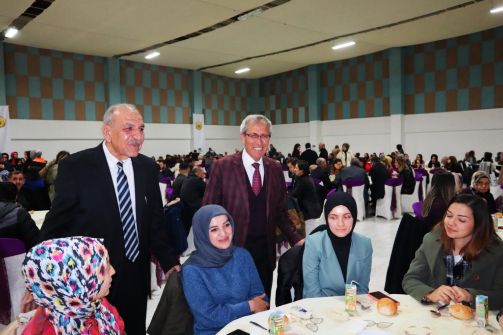 Başkan Solak öğretmenlere yemek verdi