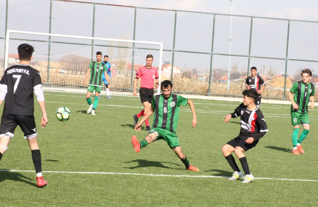 Mehmet Ceylan sahada basmadık yer bırakmadı