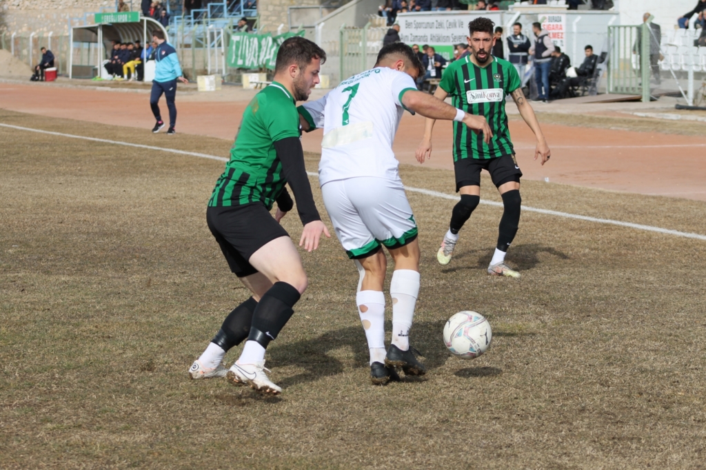 Sarayönü Belediyespor kadrosunu 5 oyuncu ile güçlendirdi