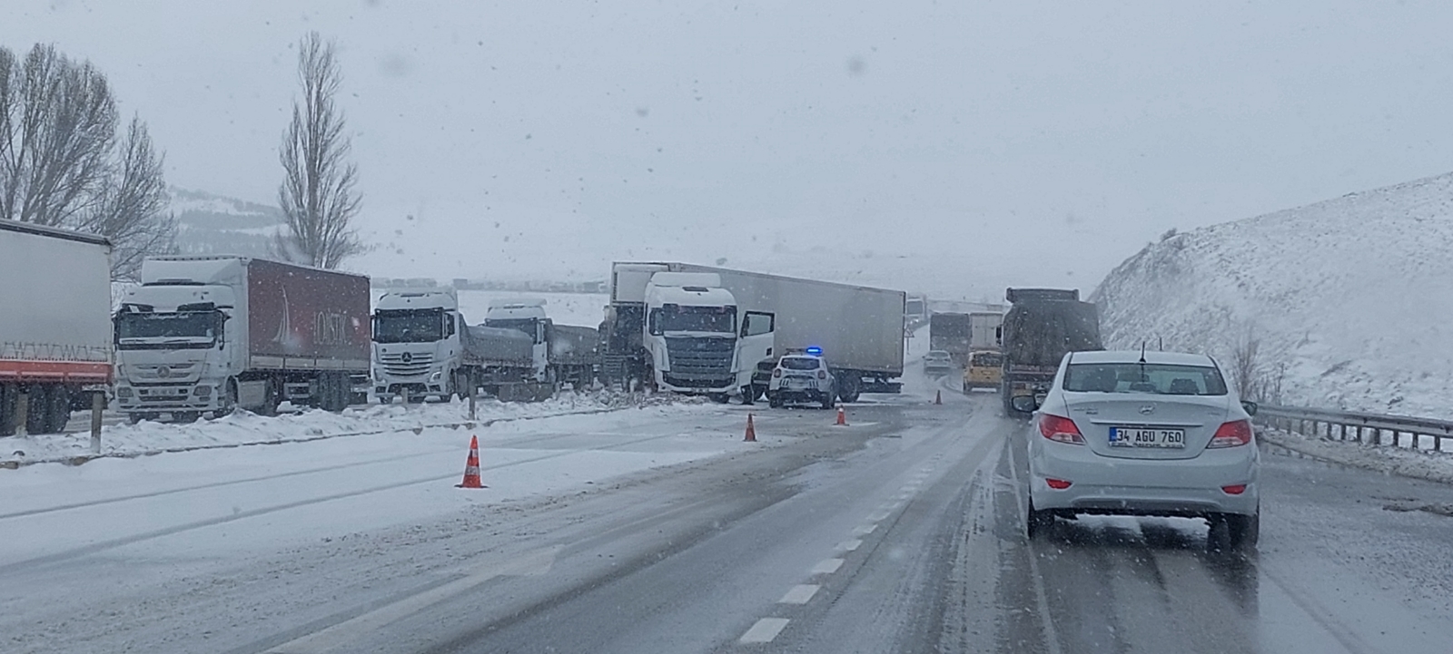 Konya'da ulaşıma kar engeli