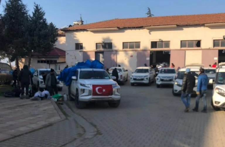 26 ton süt ve besi yemi afet bölgesine gönderildi