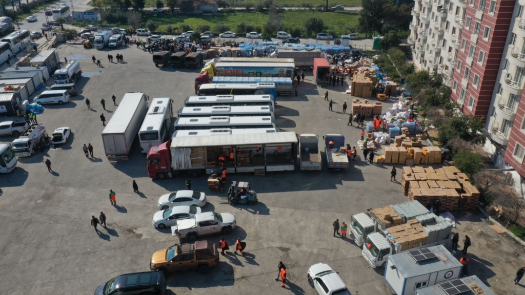 Konya Hatay’a 305 TIR Yardım Gönderdi