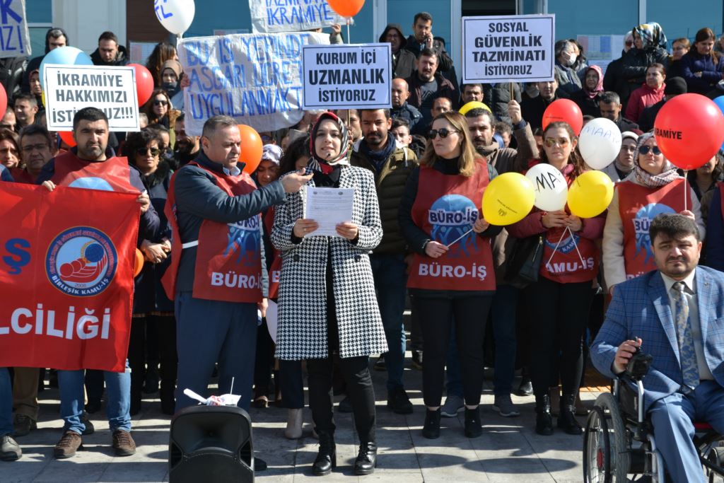 SGK Çalışanları, özlük haklarını geri istiyor