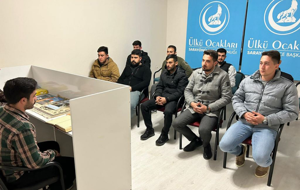 Alparslan Türkeş, Sarayönü Ülkü Ocakları’nda anıldı