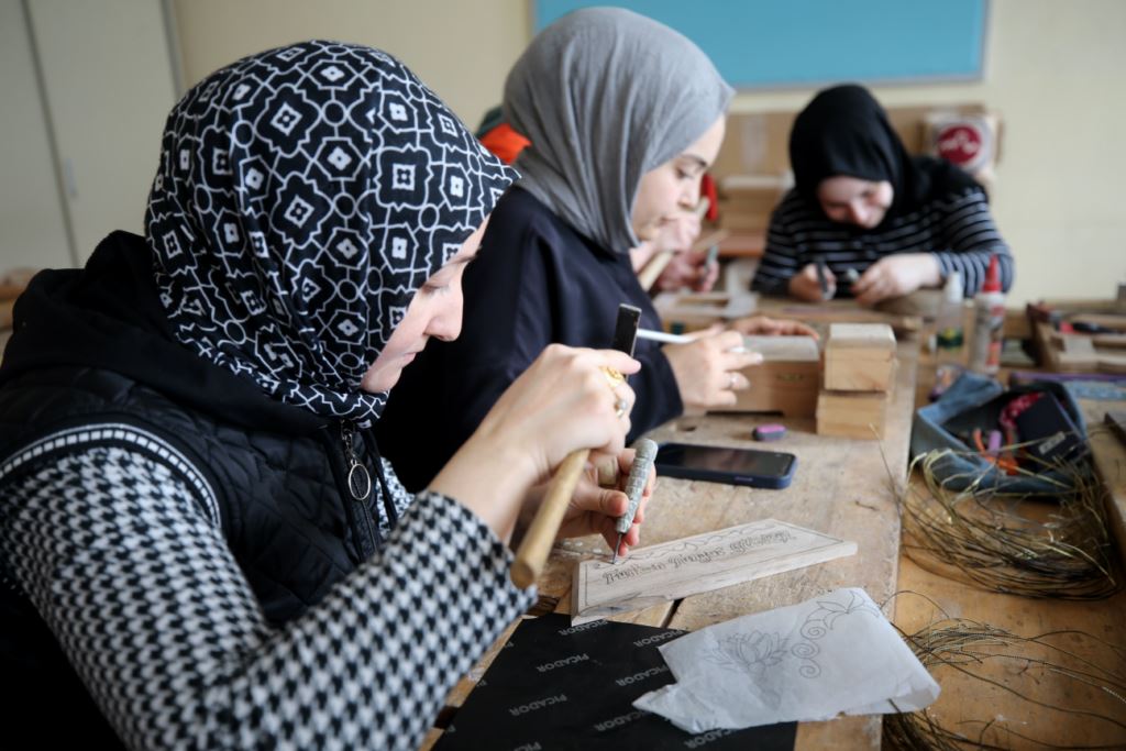 "Padişahların sanatı", ev kadınlarının elinde gelecek kuşaklara aktarılıyor