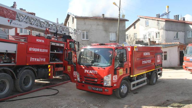 Beyşehir'de çatı yangını