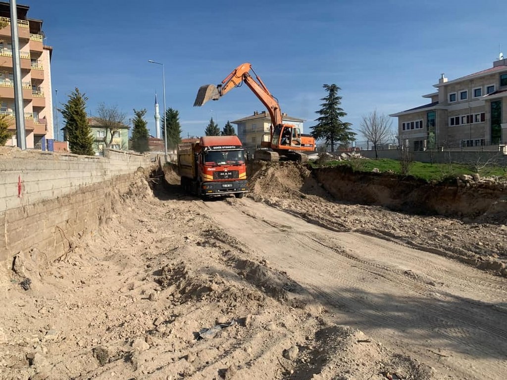 Cihanbeyli'de Murat Kurum Öğretmenevi binasının inşaatına başlandı