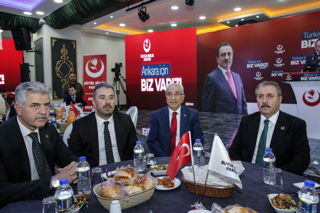 BBP Genel Başkanı Destici, partisinin iftar programına katıldı