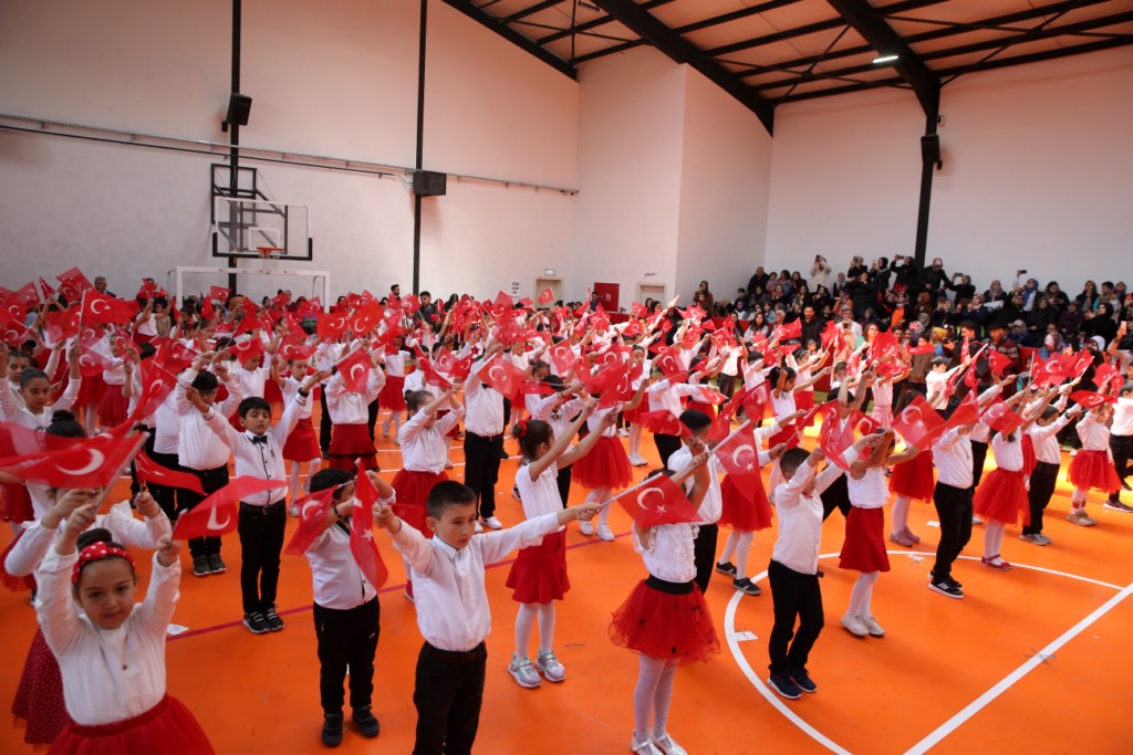 23 Nisan Ulusal Egemenlik ve Çocuk Bayramı kutlandı