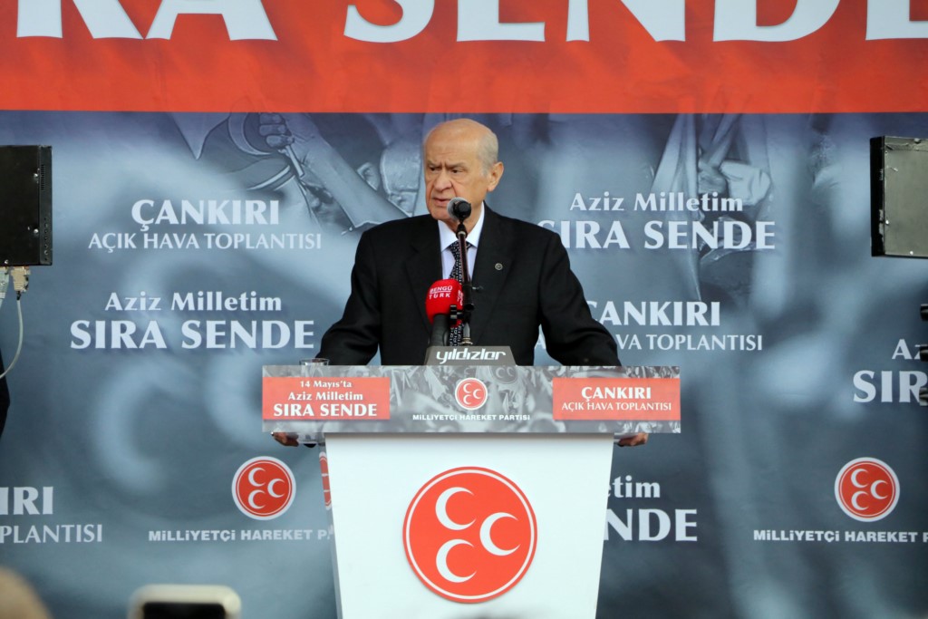 MHP Genel Başkanı Bahçeli,  partilileriyle buluştu