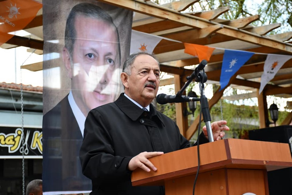 AK Parti Genel Başkan Yardımcısı Özhaseki, Tomarza'da seçim çalışmalarını sürdürdü