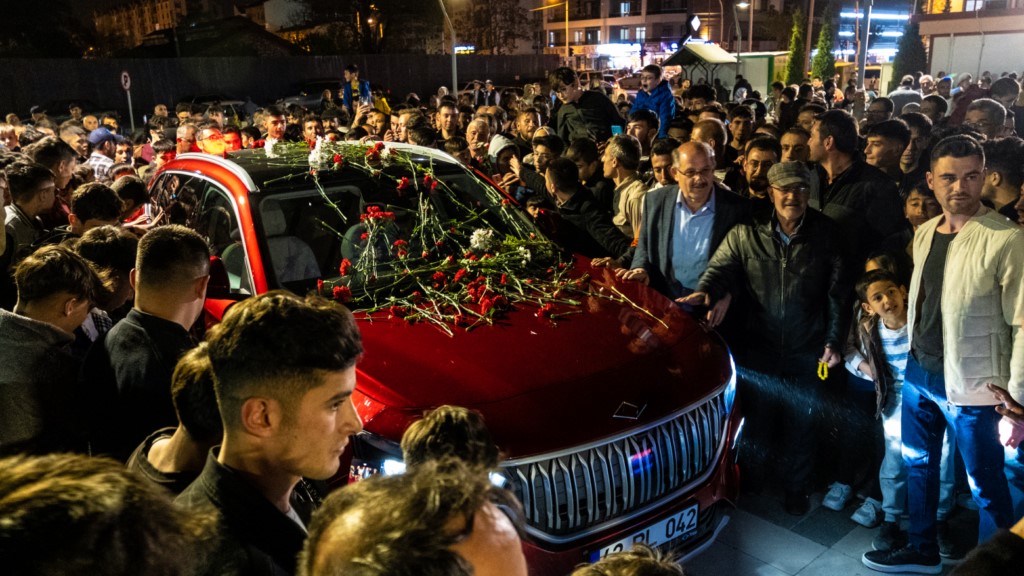 Türkiye'nin yerli otomobili Togg Konya'da tanıtıldı