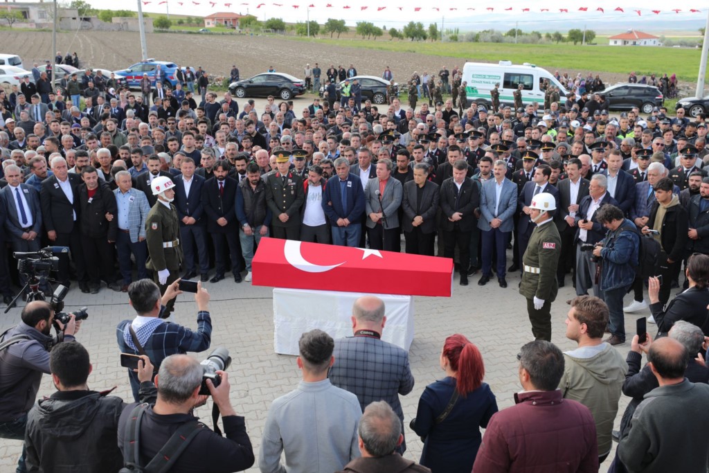 Şehit Piyade Uzman Çavuş Mehmet Sevim, son yolculuğuna uğurlandı