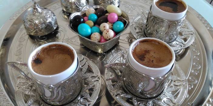 Gürül gürül olan Türk kahvesinin sırrıymış: İşte kahve pişirirken işe yarar tarif