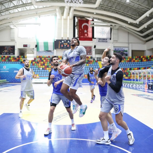 konyaspor-basketbol-kotu-gidisati-durdurmak-istiyor.jpg