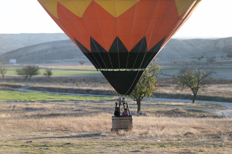 aa-20231115-32890014-32890009-kapadokyada-kadinlar-balon-pilotu-olmak-icin-egitim-aliyor.jpg