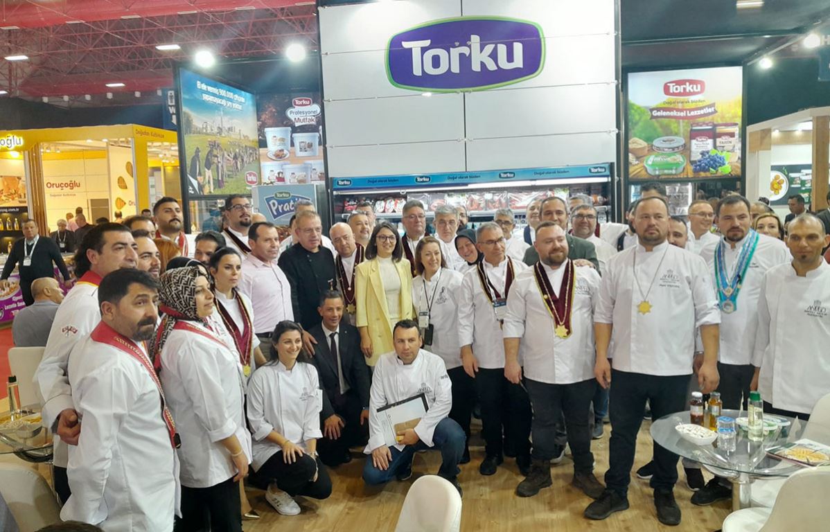 torkudan-antalyada-govde-gosterisi-1.jpg