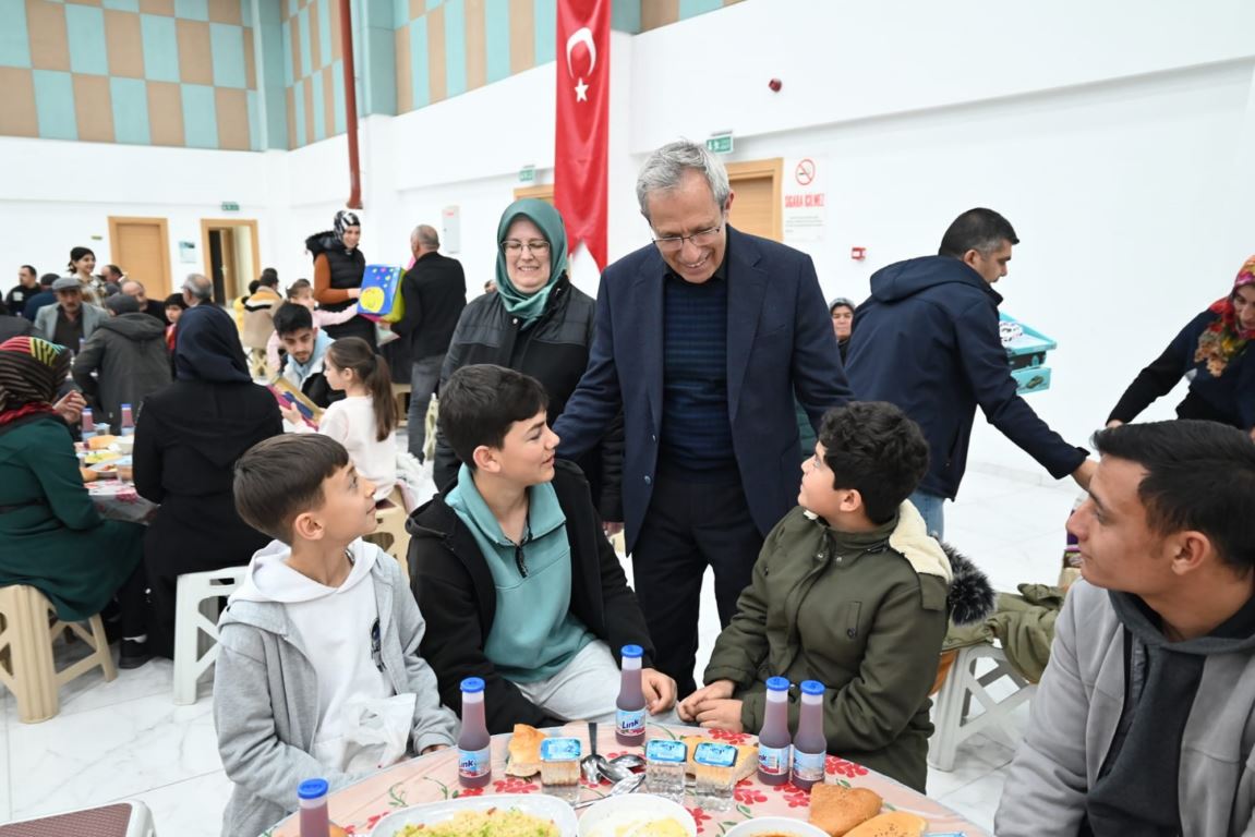 belediye-personel-iftar-2024-3.jpg