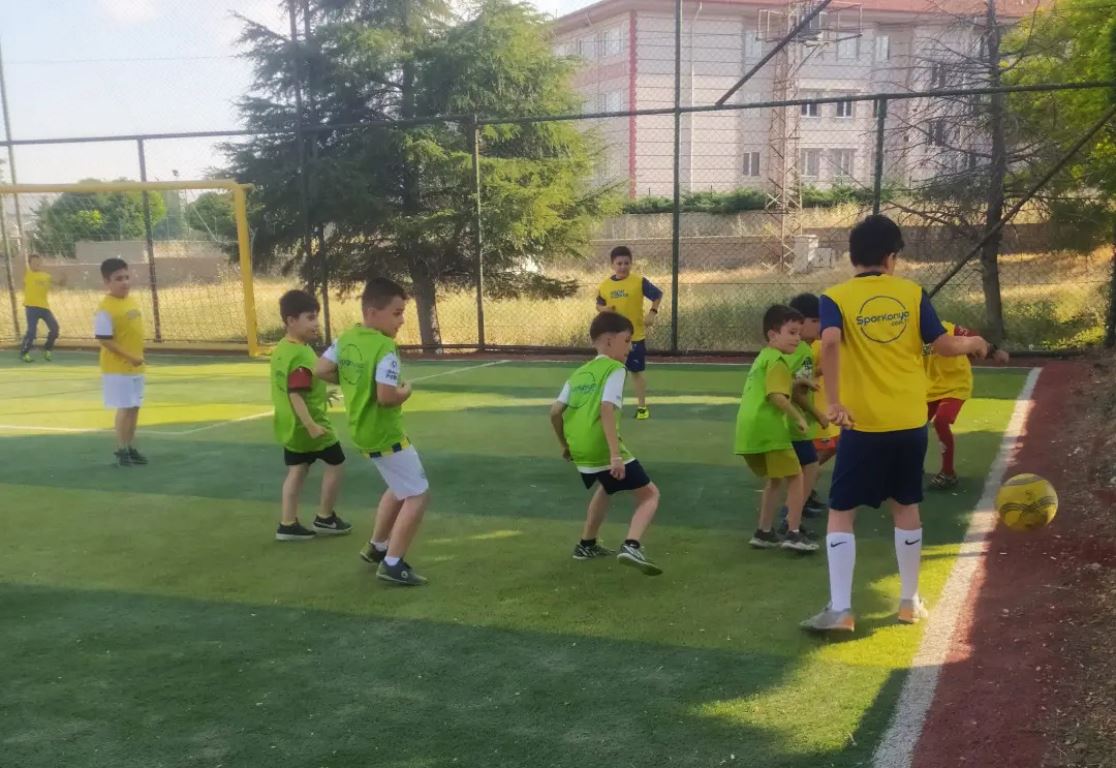 gelecegin-futbolculari-yetisiyor-1.jpg