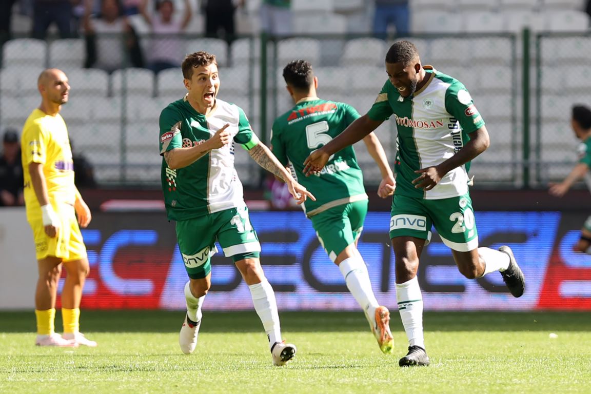 konyaspor-evinde-seytanin-bacagini-kirdi-1.jpg