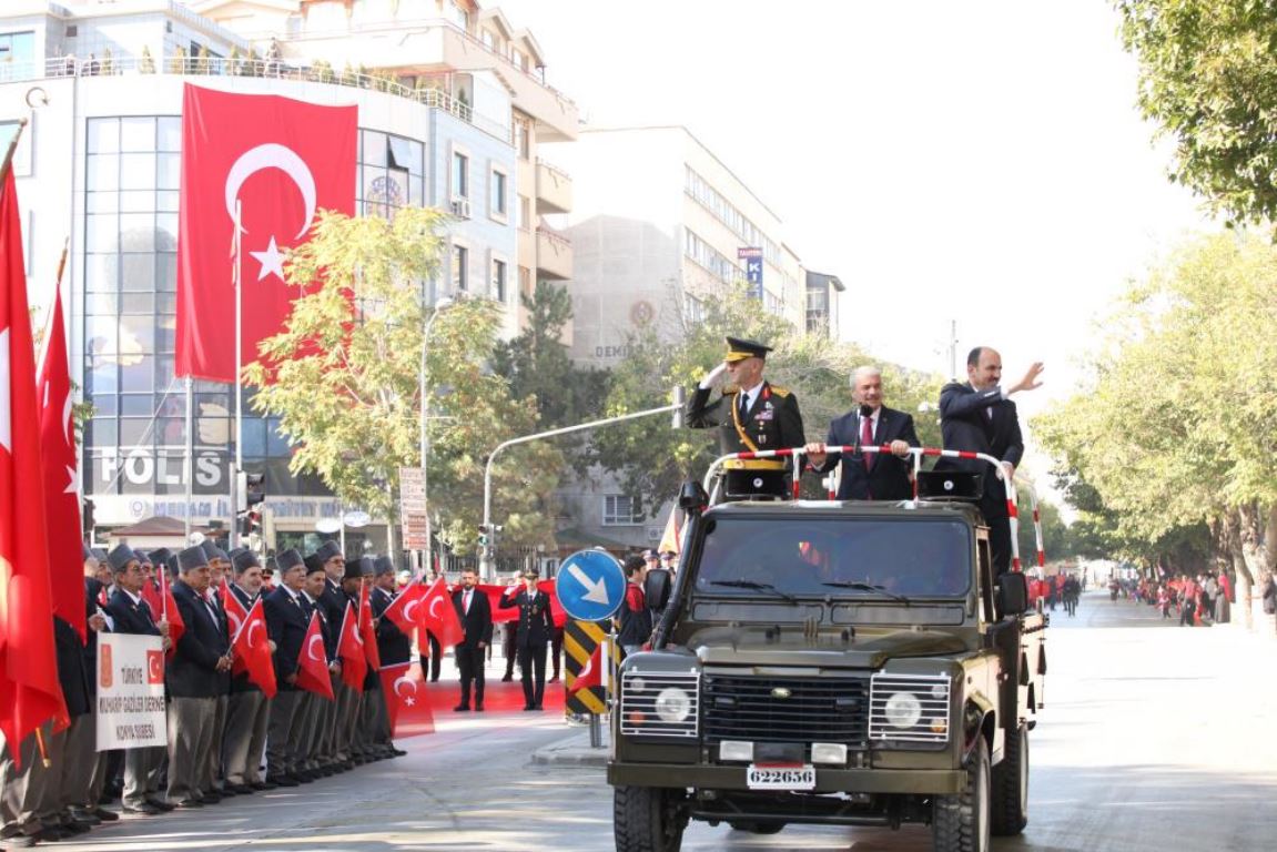 konyada-29-ekim-cumhuriyet-bayrami-coskusu-1.jpg