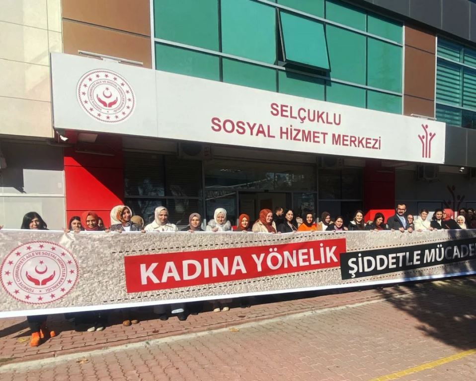 kadina-siddete-dikkat-cekiyorlar-5.jpg