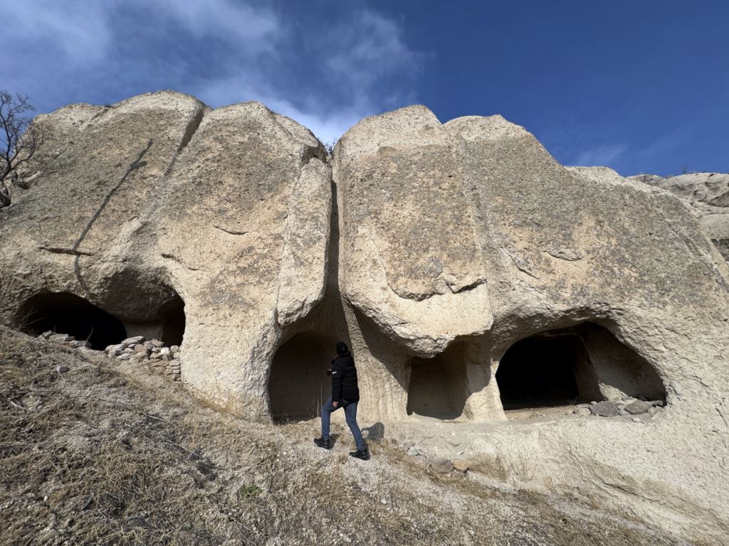 konyanin-gizli-hazinesi-akmanastirin-tarihi-kesfi2.jpg