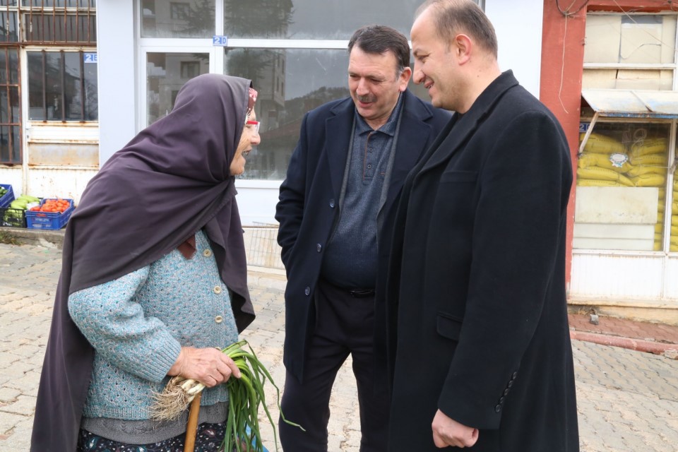 baskan-cetiner-gonul-koprulerini-kuruyor-1.jpg