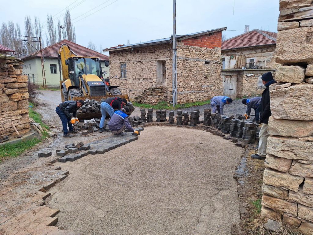 beysehir-mahallelerinde-kilitli-taslar-yenilenilor-4.jpg