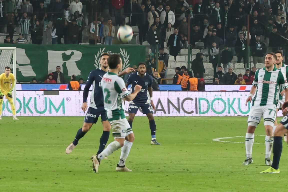 konyaspor-evinde-fenerbahceye-kaybetti-3-2-1.jpg