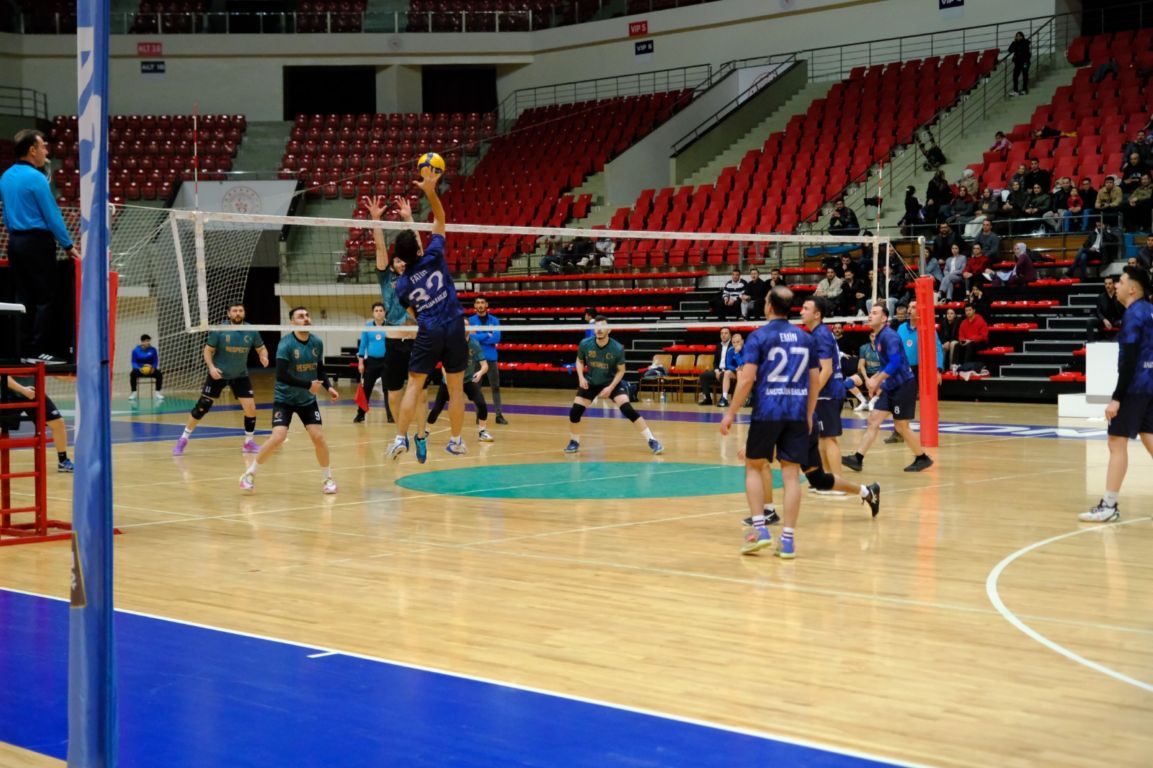 konya-buyuksehir-belediyesinden-kurumlar-arasi-voleybol-turnuvasi-2.jpg